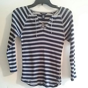 American Eagle Outfitters Lace Up Henley Top Sz Sm